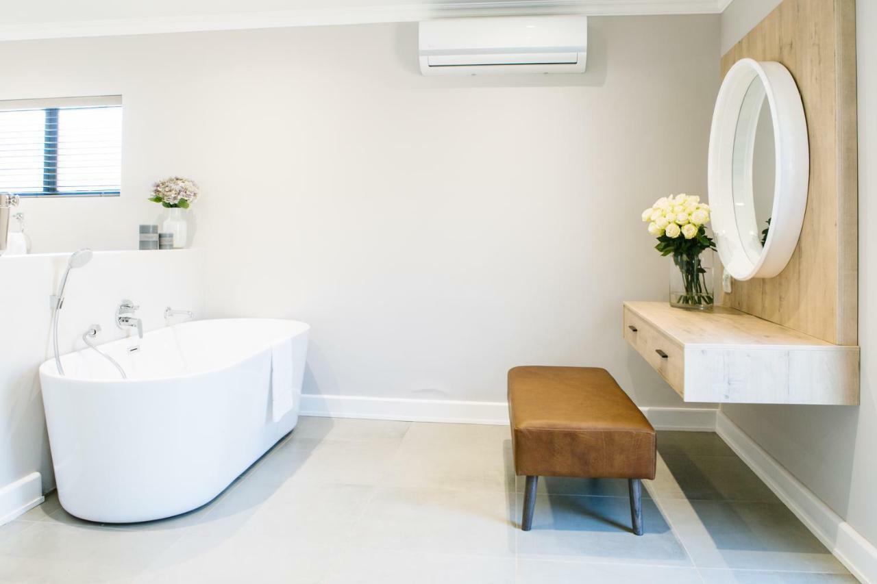 30 On Whites Guesthouse Блоемфонтейн Екстериор снимка